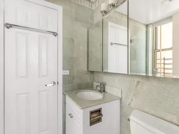 30 West 63rd Street image 8 of 8