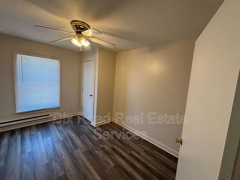 829 Maple Ave #3 — Photo 11