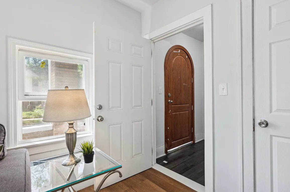 3 bed, 1300 sqft, $1,200 — Photo 3