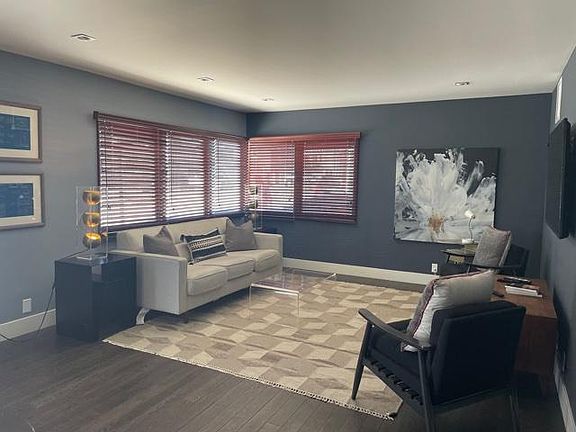 3rd image of 5577 E Ocean Blvd