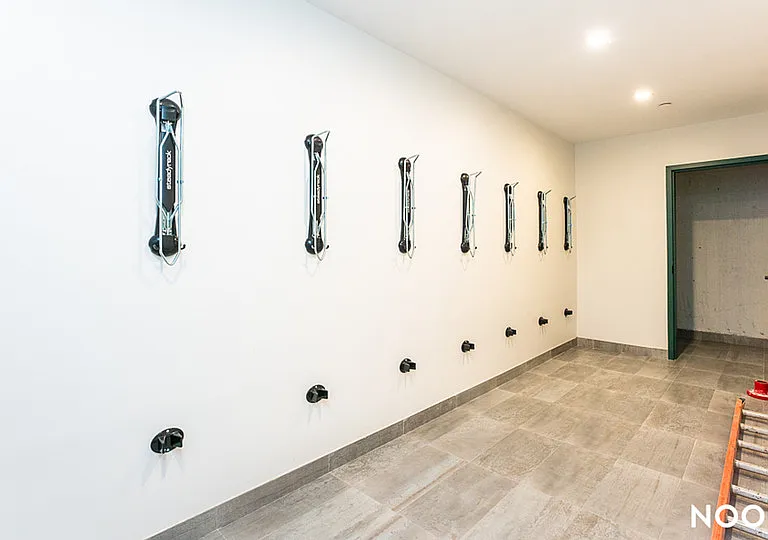 317 Franklin Ave #2R — Photo 11