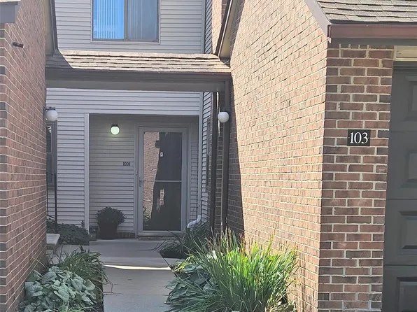 6740 Ridgefield Cir APT 103, West Bloomfield, MI 48322