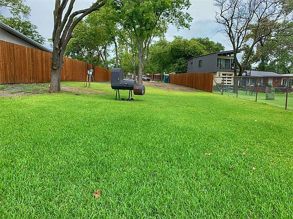 2nd image of 1303 E Lake Dr Lot 311