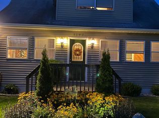 1202 State St, Charlevoix, MI 49720