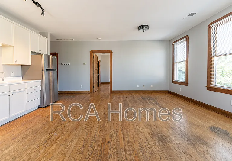 243 E 11th St #3 — Photo 1