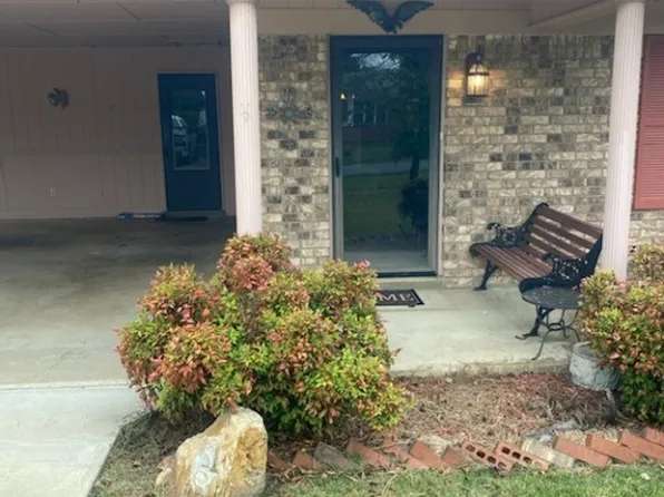 1609 Church Ave, Mena, AR 71953