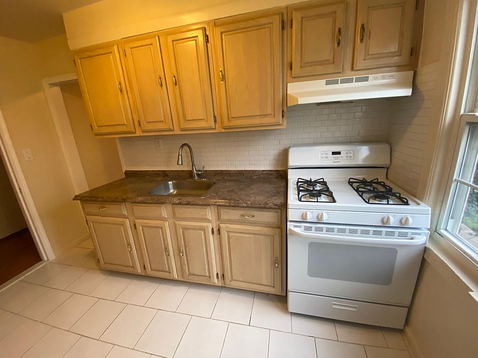 1st image of 194 Millburn Ave