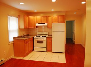 77 Hutton St #2F, Jersey City, NJ 07307