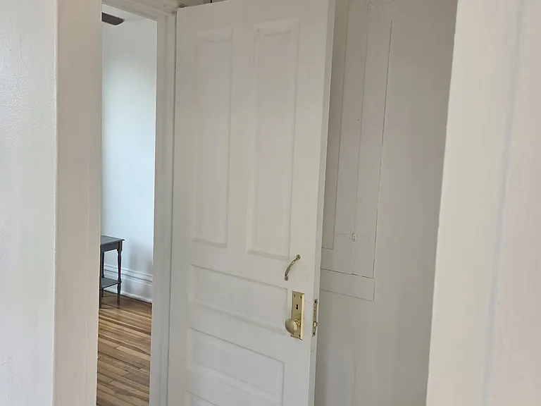 3105 W Augusta Blvd — Photo 1