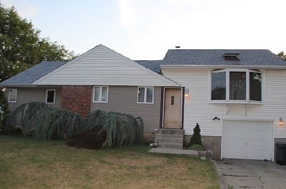 2nd image of 520 Nolting Ave