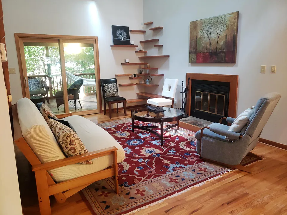 208 Westbrook Dr