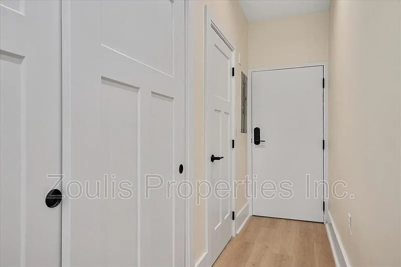 1 bed, 1.0 bath, 617 sqft, $1,700 — Photo 3
