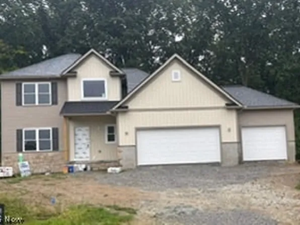 211 Cherry Rdg, Tallmadge, OH 44278