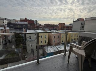 27-15 27th St #5B, Astoria, NY 11102