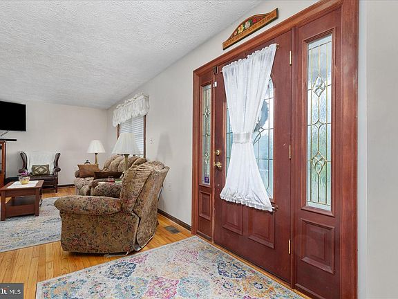 4th image of 3691 Green Spring Rd