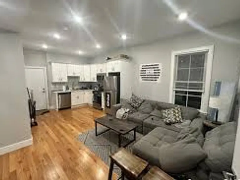 1621D Tremont St #4 — Photo 2