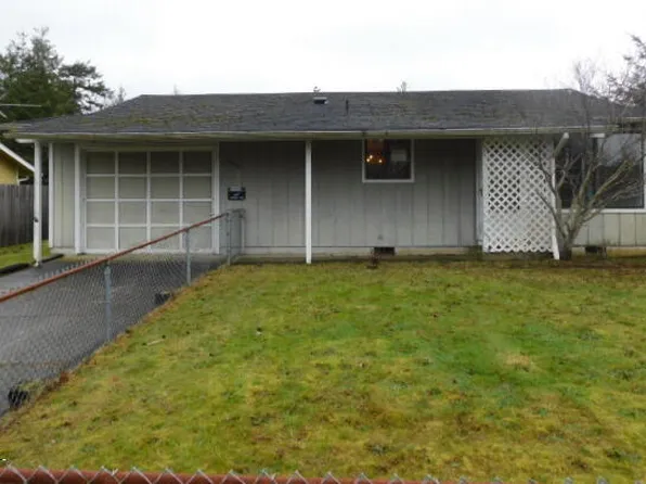 1990 Willow St, Florence, OR 97439
