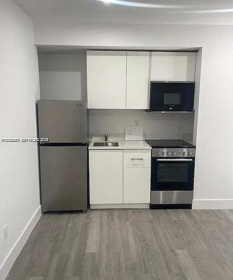 910 SW 8th Ave #D — Photo 2
