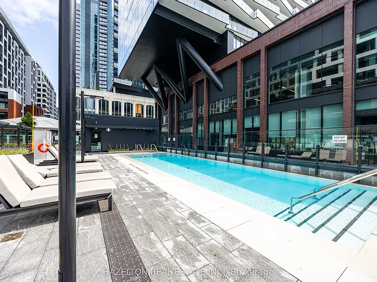 455 Wellington St W #301 — Photo 45