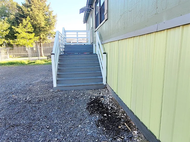 3234 Bobbie St #B — Photo 9