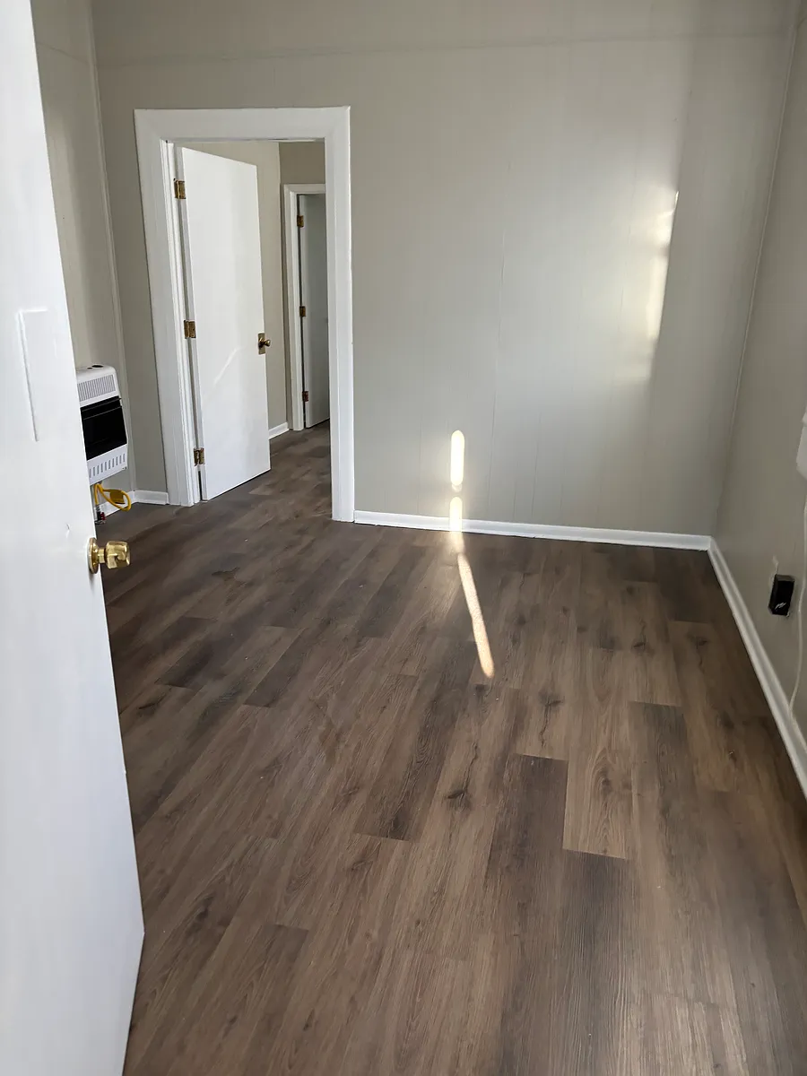 Building Photo - 459 Maple Ave #459