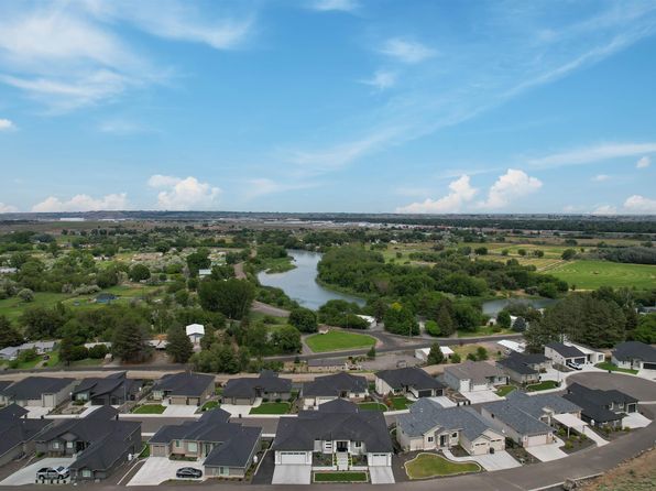 3395 Nicholas Ln, West Richland, WA 99353