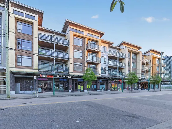 5248 Grimmer St #220, Burnaby, BC V5H 0E1