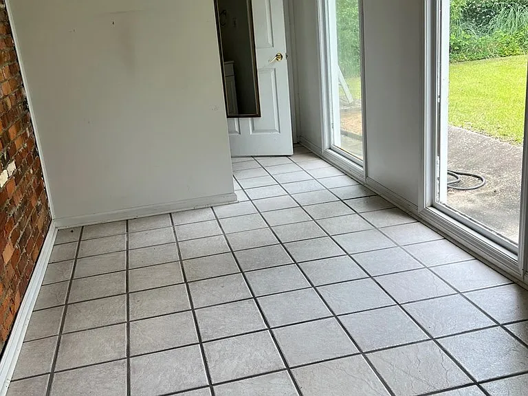 324 Azalea Dr — Photo 11
