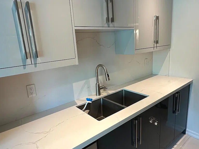 3 Ellesmere St #107 — Photo 2