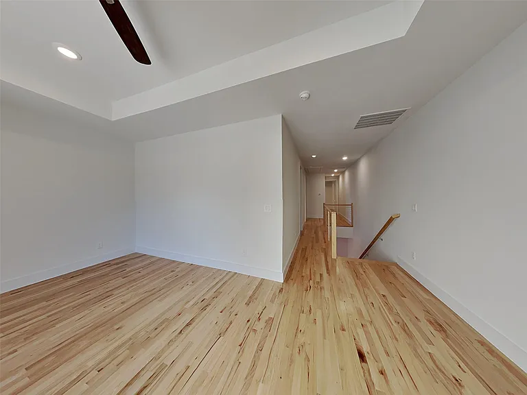 2343 Vagas St — Photo 11