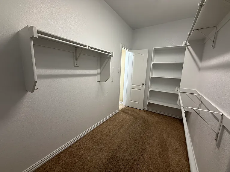 616 Kinghaven Dr — Photo 15
