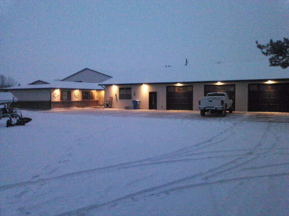 1st image of 700 E Avenue C
