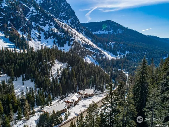 74 Erste Street #1004, Snoqualmie Pass, WA 98045