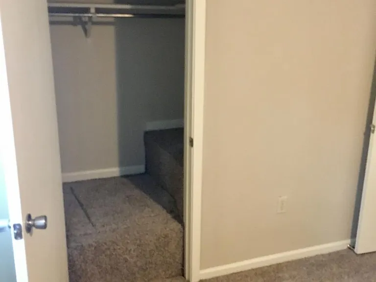 714 Goodman St — Photo 33