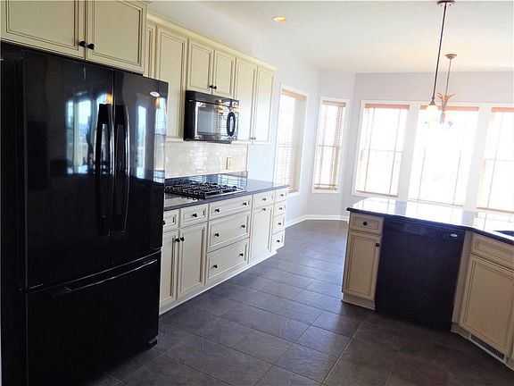 5th image of 3959 Acorn Hill Dr