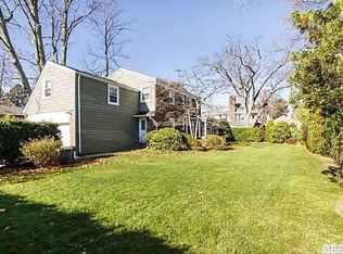 21 Hilton Ave, Garden City, NY 11530