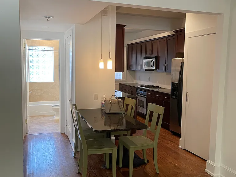 22 Collier Rd NW #2 — Photo 5