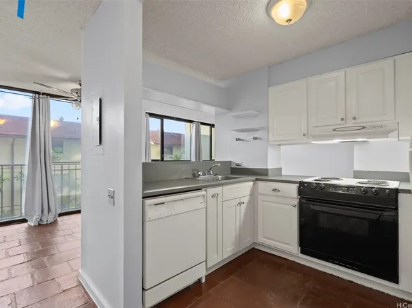 322 Aoloa St APT 310, Kailua, HI 96734