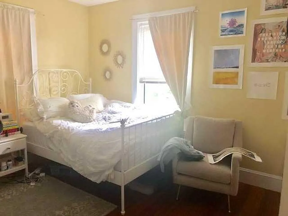 4 bed, $5,000 — Photo 4