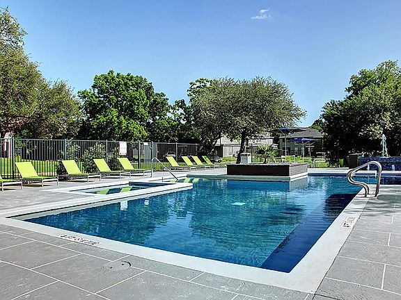 SHIMMERING SWIMMING POOL