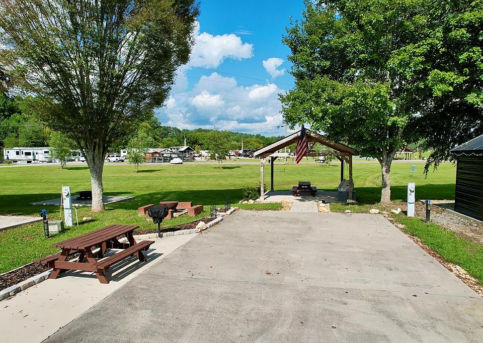 1st image of 66 Mountain Meadows Trl