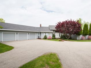 302 Roberts Cove Rd, Alton, NH 03809