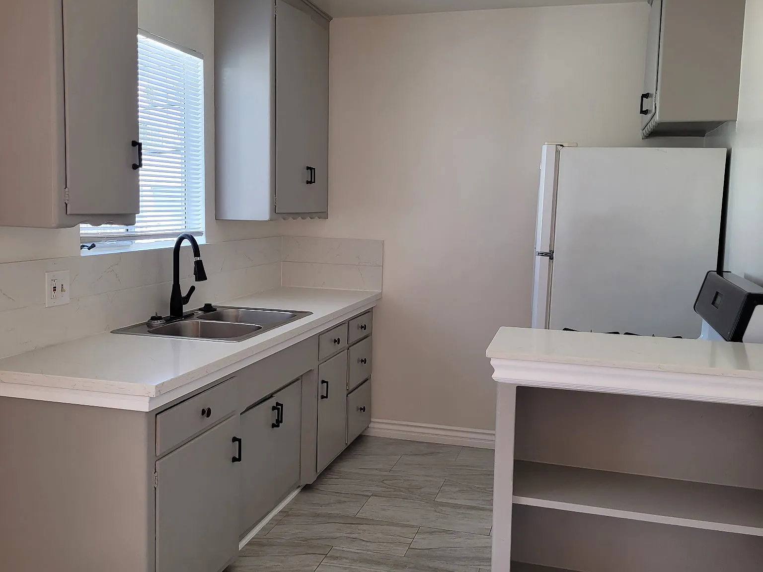1618 N Hobart Blvd — Photo 4