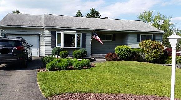 1st image of 4513 Radcliffe Blvd