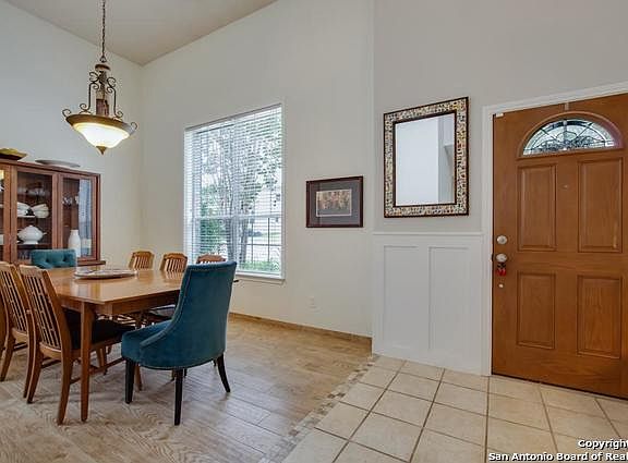 2nd image of 21726 Cliff View Dr