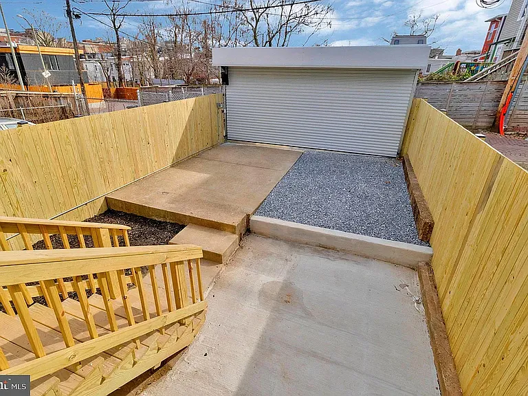 444 Kenyon St NW — Photo 50