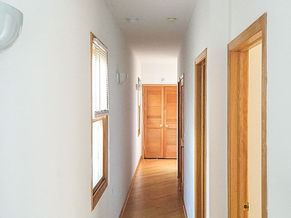 5th image of 2730 N Wayne Ave #3