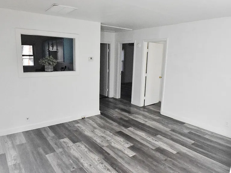 2120 Kennesaw Dr #2 — Photo 4
