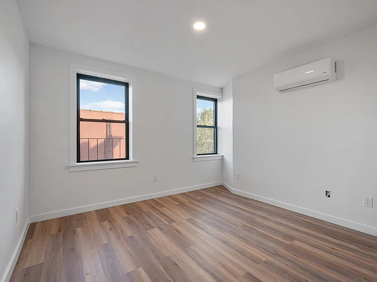 128 Franklin St #3 — Photo 8