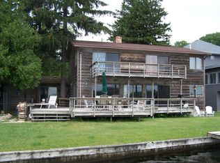 295 E Lake St, Pentwater, MI 49449